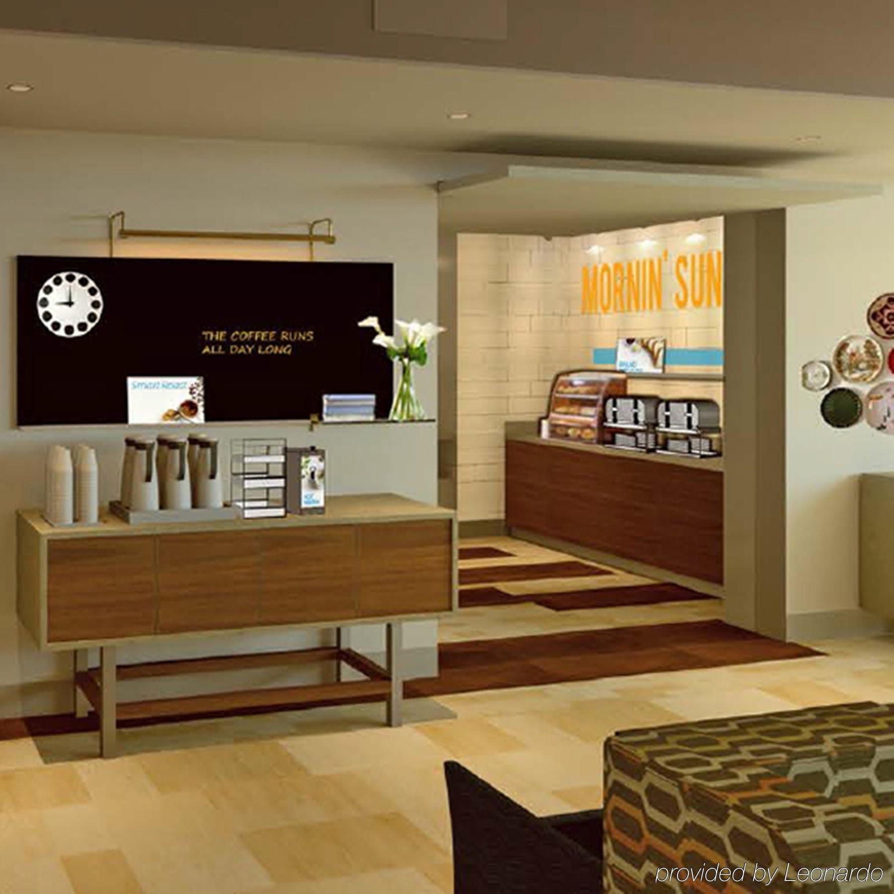 Holiday Inn Express & Suites Ludington By Ihg Exterior foto